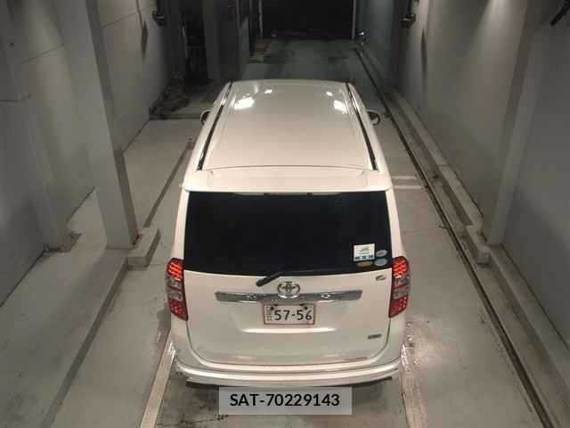 Toyota NOAH 2011 8765189-7