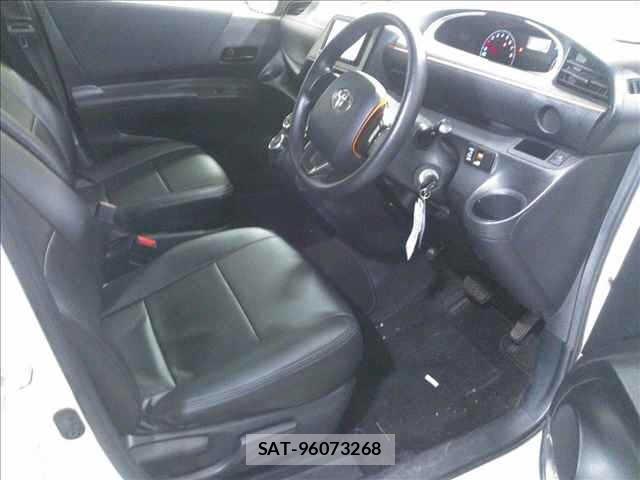Toyota SIENTA 2015 8953289-4
