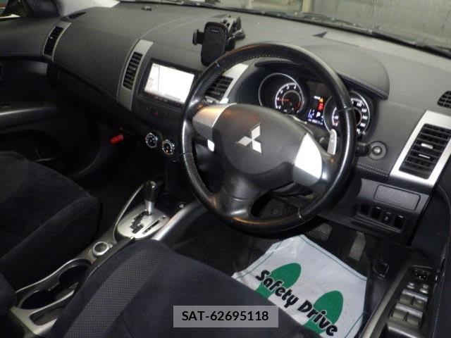 Mitsubishi OUTLANDER 2012 8676546-3