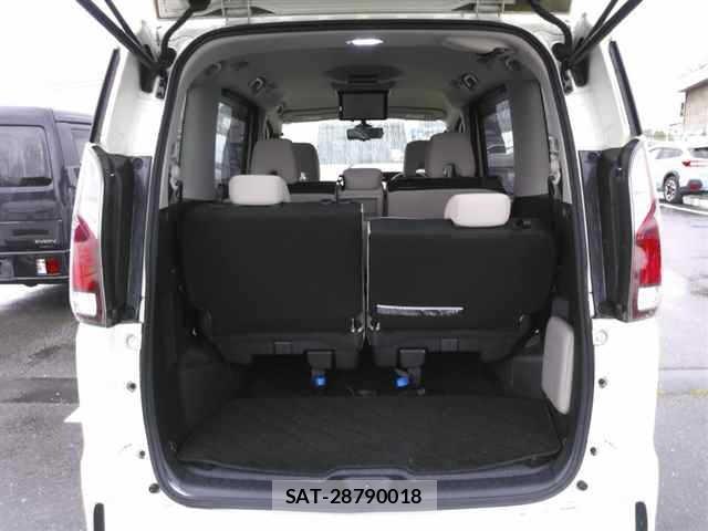 Nissan SERENA 2017 8773171-10