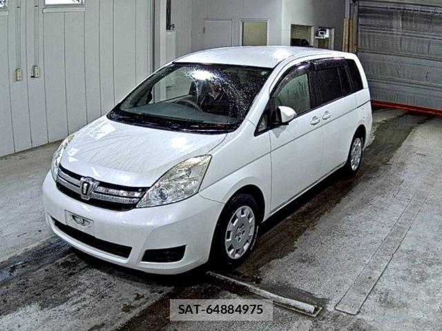 Toyota ISIS 2015 8777960-4