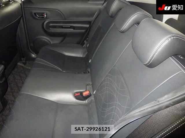 Toyota AQUA 2013 8862366-4