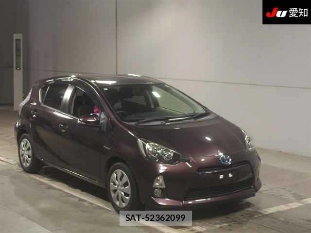 Toyota AQUA 2014 8862367-0