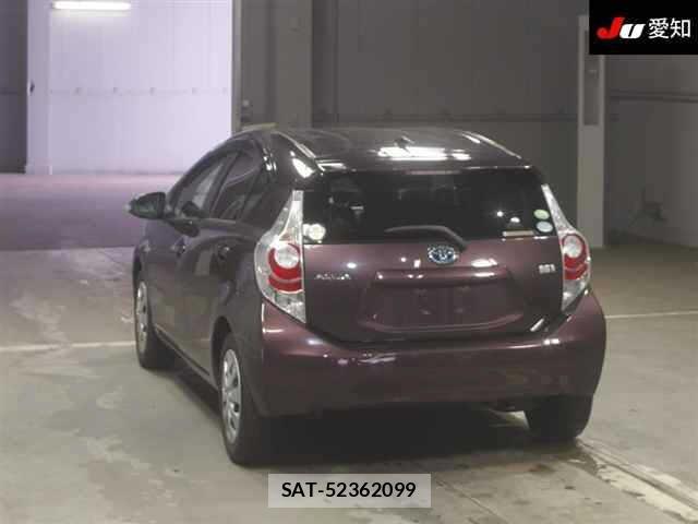 Toyota AQUA 2014 8862367-1