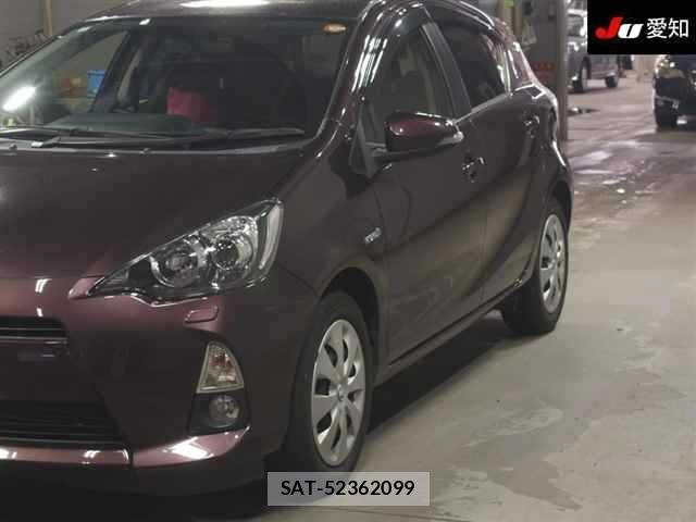 Toyota AQUA 2014 8862367-7