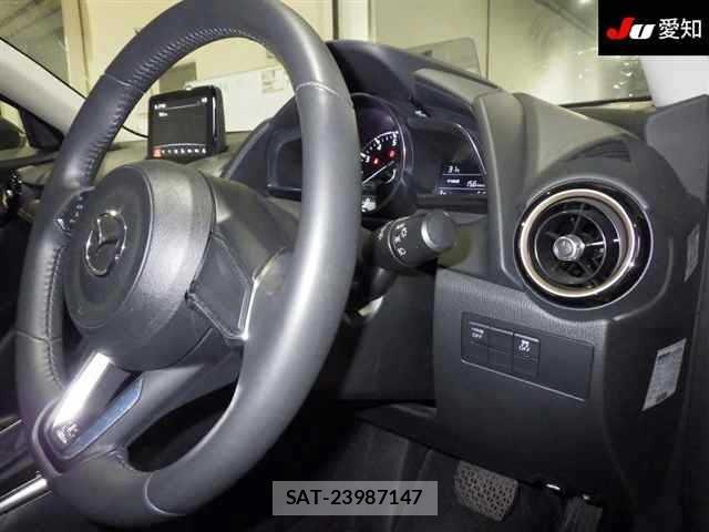 Mazda DEMIO 2017 8907565-5