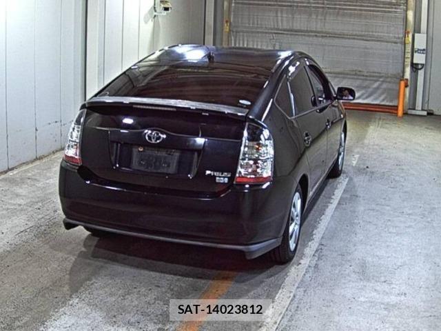 Toyota PRIUS 2004 8692024-5