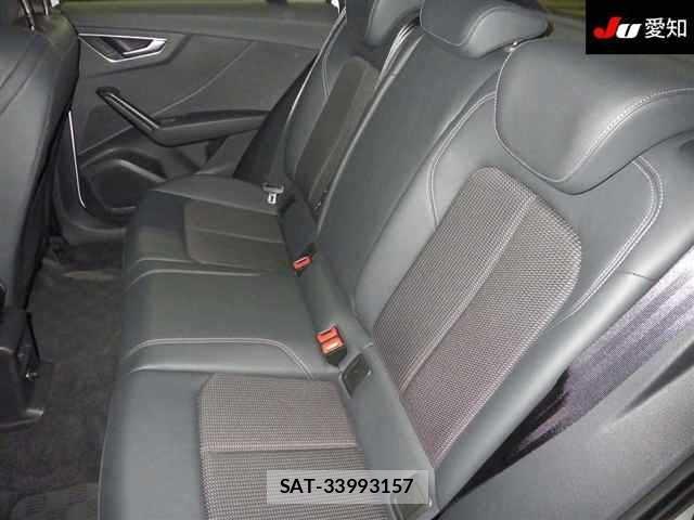 Audi Q2 2023 8860612-4