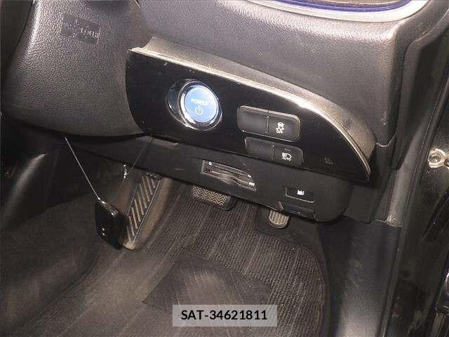 Toyota PRIUS 2016 8851237-8
