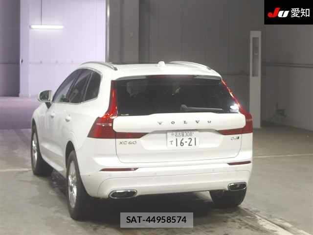 Volvo XC60 2018 8861601-1