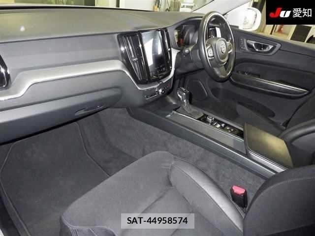 Volvo XC60 2018 8861601-3