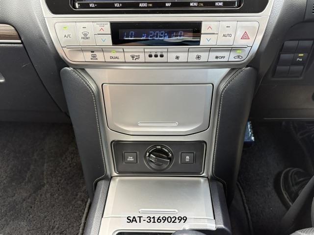 Toyota LAND CRUISER PRADO 2018 8906850-18