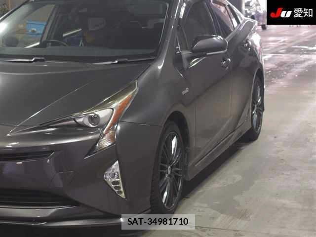 Toyota PRIUS 2016 8911323-7