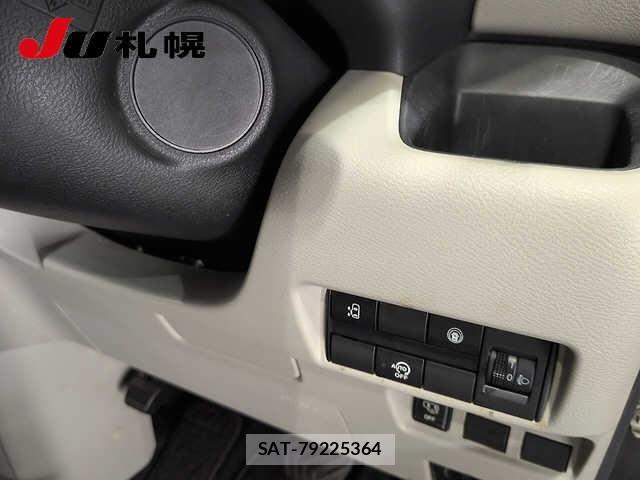 Nissan ROOX 2021 8724082-4