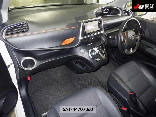 Toyota SIENTA 2017 8902842-3