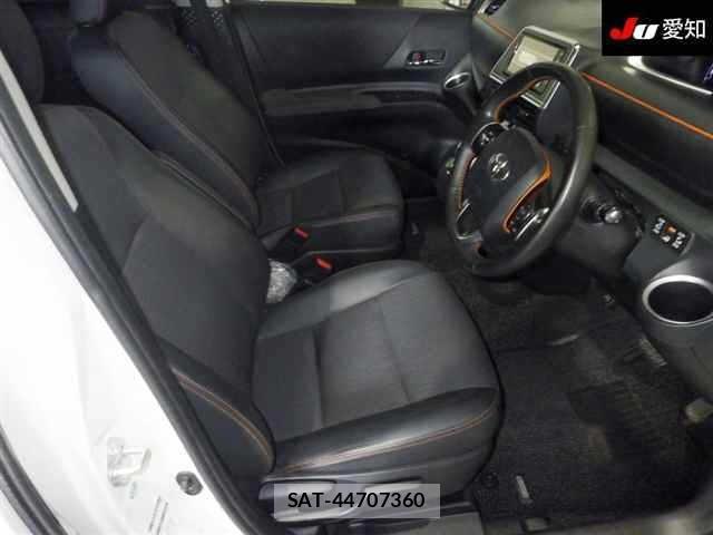 Toyota SIENTA 2017 8902842-6
