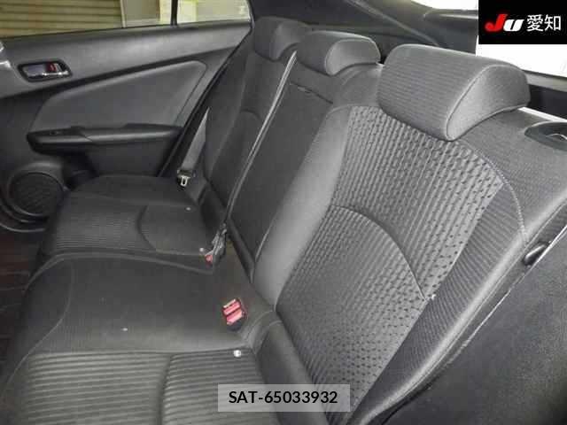 Toyota PRIUS 2016 8911324-4