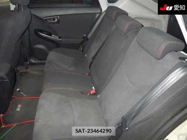 Toyota PRIUS 2013 8911328-4