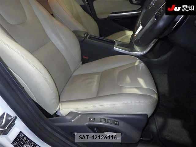 Volvo V60 2017 8868367-6