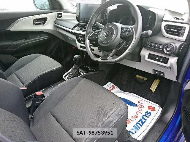 Suzuki SWIFT 2024 8953727-3