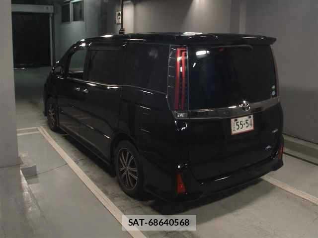 Toyota NOAH 2019 8683103-1