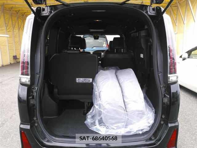 Toyota NOAH 2019 8683103-10