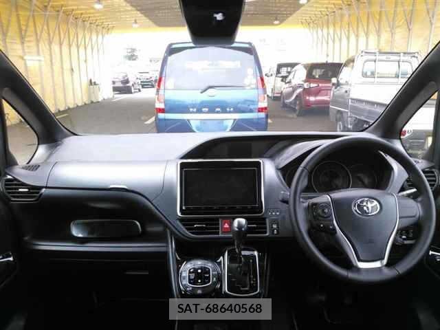 Toyota NOAH 2019 8683103-8