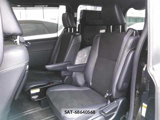 Toyota NOAH 2019 8683103-9