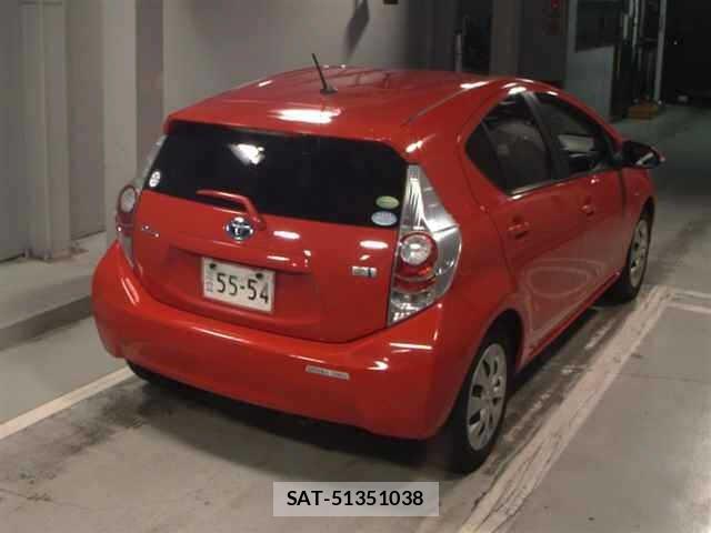 Toyota AQUA 2013 8682928-5