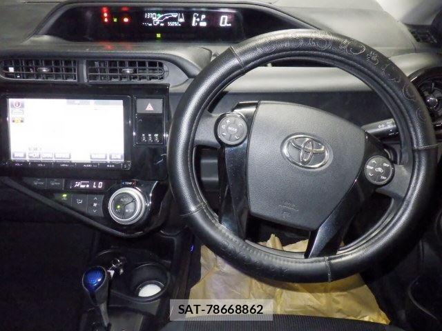 Toyota AQUA 2016 8683003-4