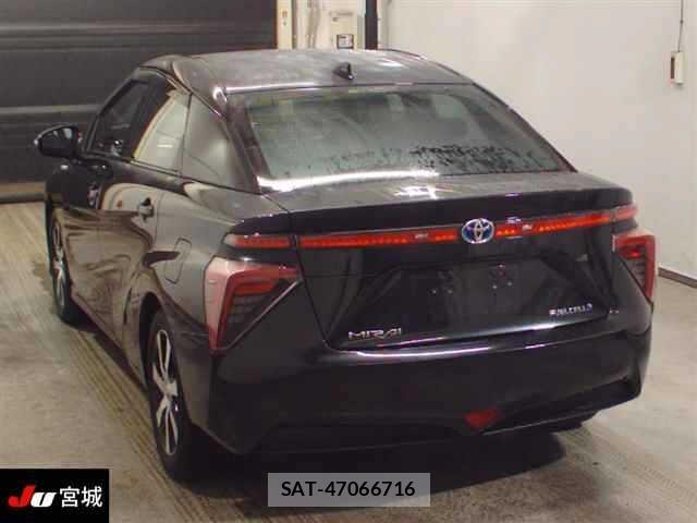 Toyota Mirai 2016 8809734-1