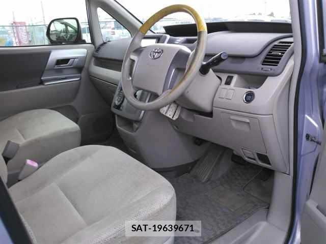 Toyota NOAH 2009 8683104-3