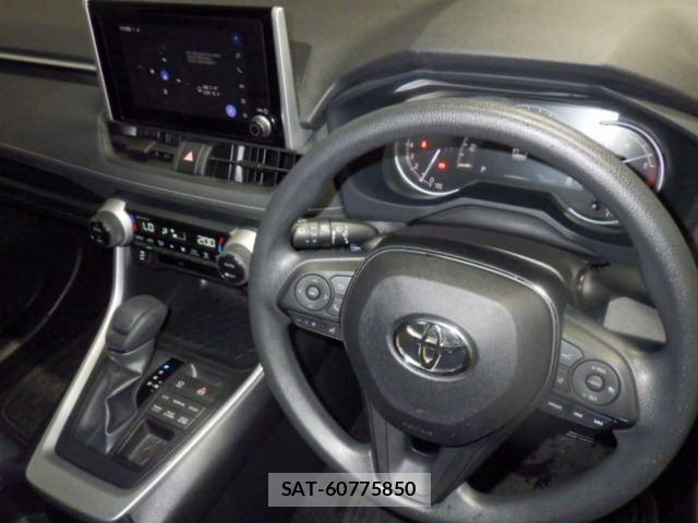 Toyota RAV4 2023 8937685-4