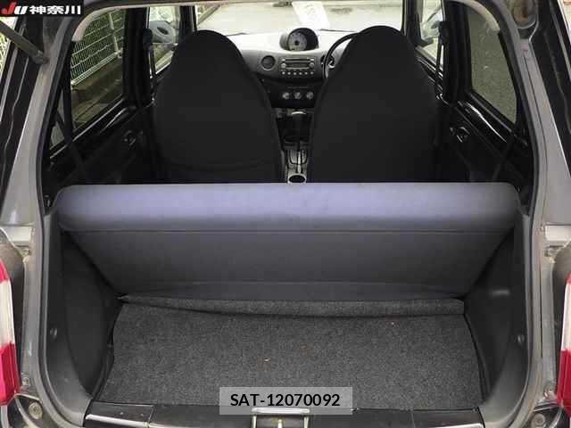 Daihatsu ESSE 2011 8700558-10