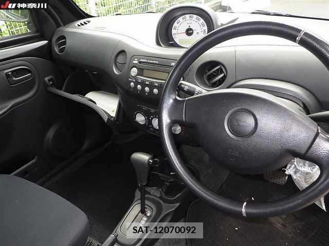 Daihatsu ESSE 2011 8700558-6