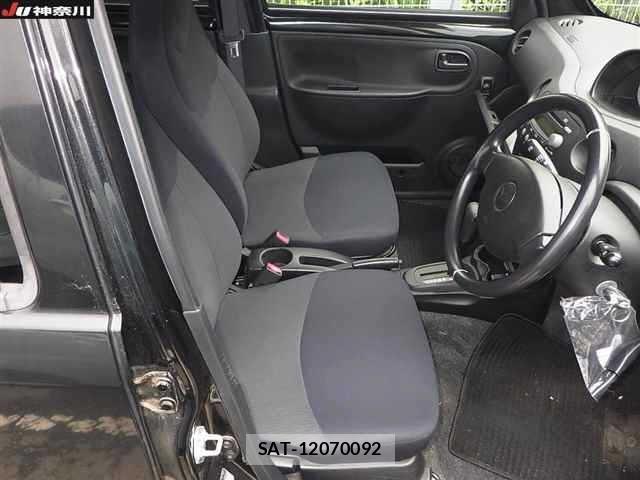 Daihatsu ESSE 2011 8700558-8