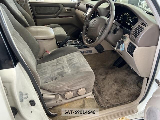 Toyota LAND CRUISER 1999 8811202-4