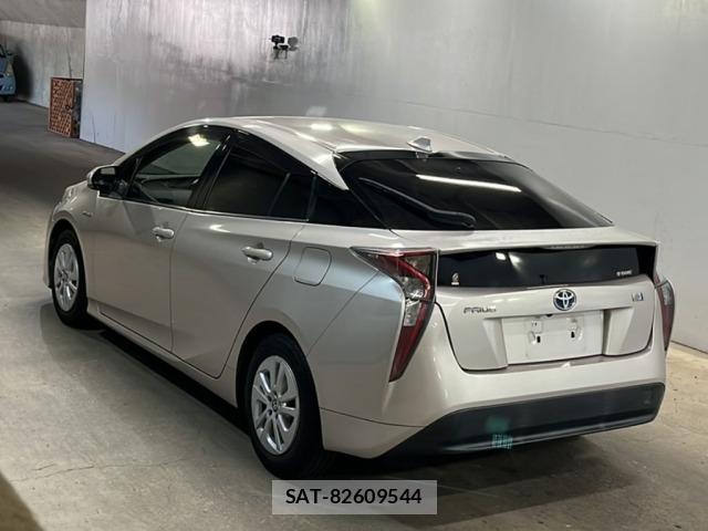 Toyota PRIUS 2015 8911617-1