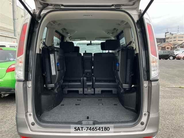 Nissan SERENA 2011 8717180-10
