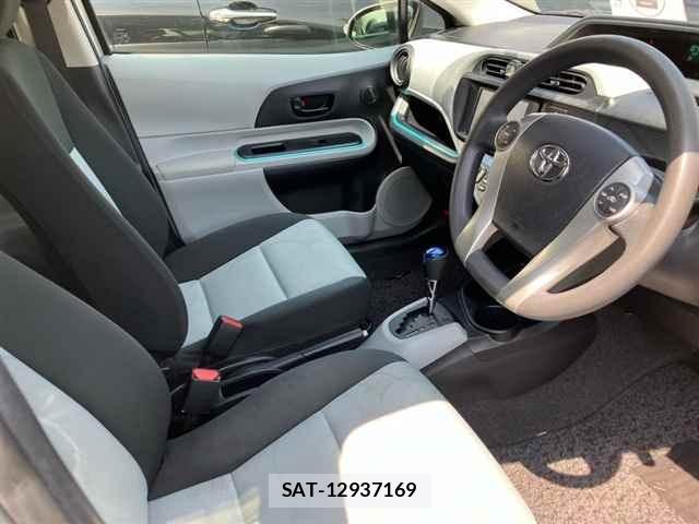 Toyota AQUA 2013 8705893-7