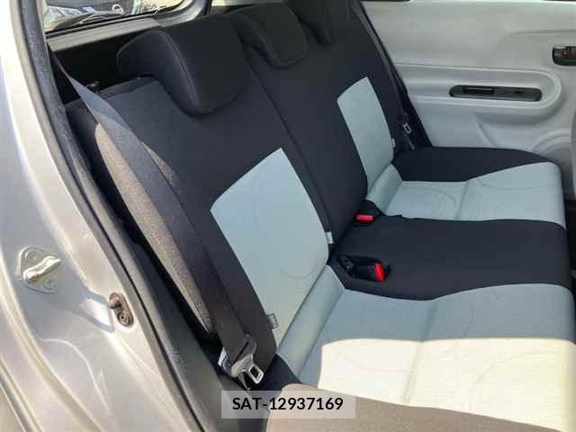Toyota AQUA 2013 8705893-8