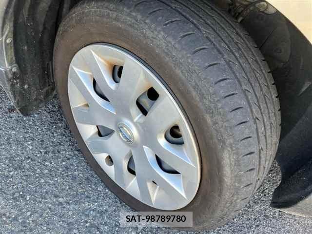 Nissan LEAF 2013 8748203-9