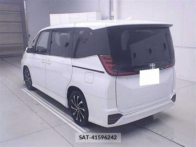 Toyota NOAH 2026 8722690-1