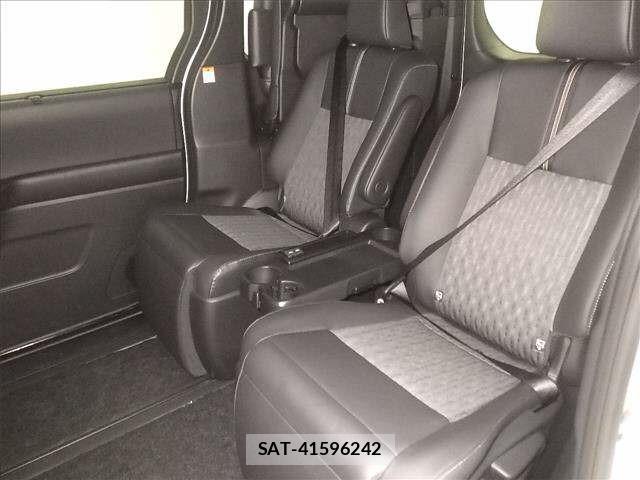 Toyota NOAH 2026 8722690-7
