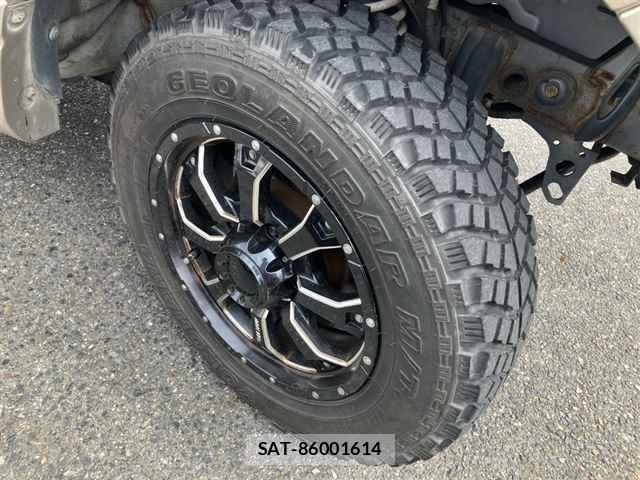 Suzuki JIMNY 2004 8933228-9