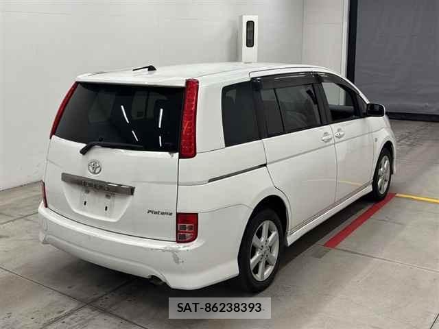 Toyota ISIS 2005 8707674-5