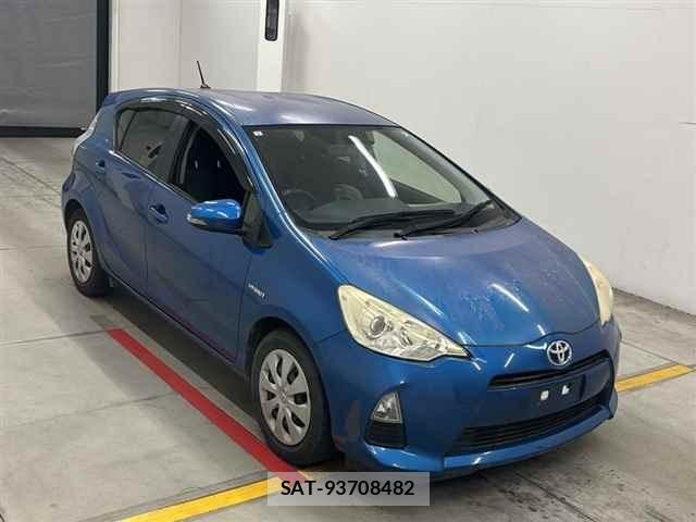 Toyota AQUA 2013 8722586-0