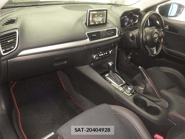 Mazda AXELA 2015 8678439-4