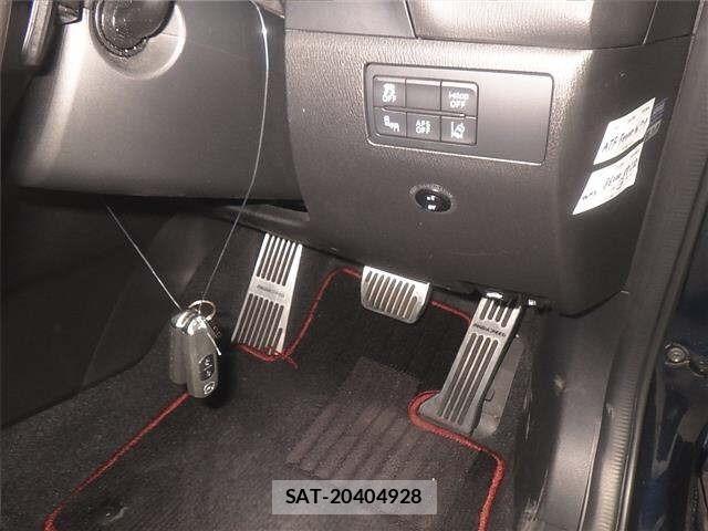 Mazda AXELA 2015 8678439-8