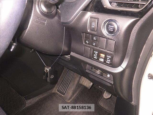 Toyota ESQUIRE 2018 8716807-8